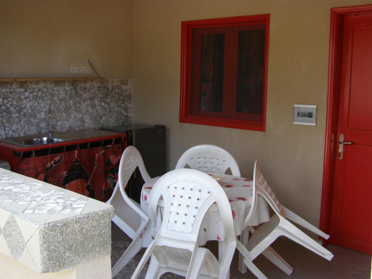 Auberge Keur Ely Ouoran Bagian luar foto