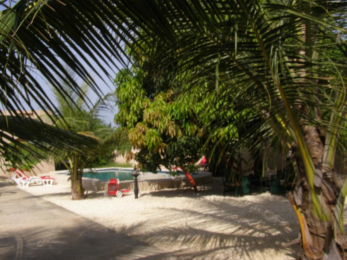 Auberge Keur Ely Ouoran Bagian luar foto