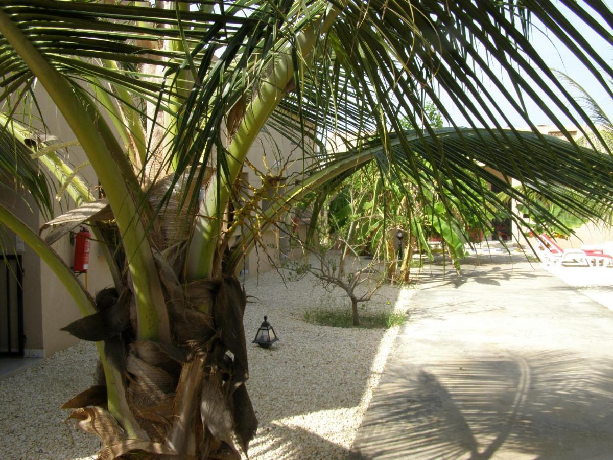 Auberge Keur Ely Ouoran Bagian luar foto