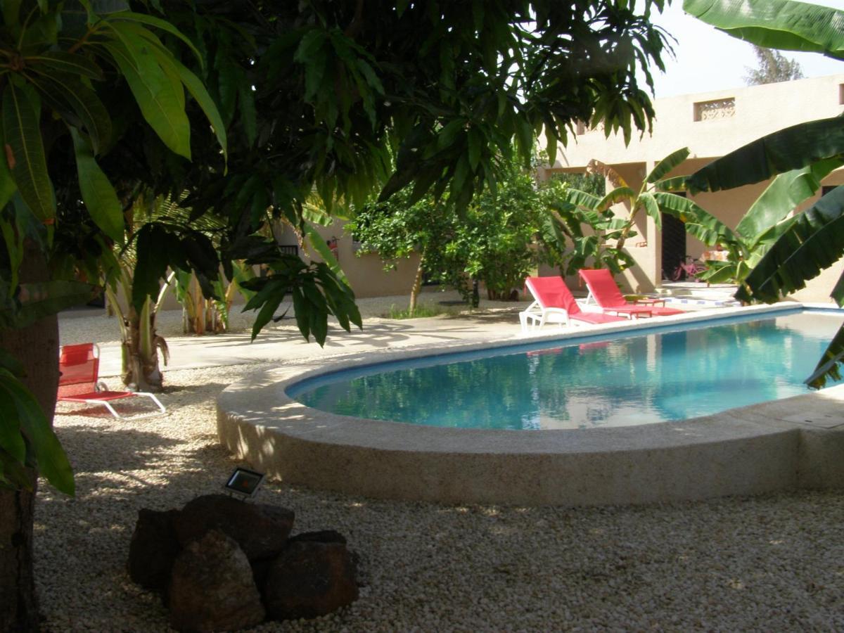 Auberge Keur Ely Ouoran Bagian luar foto