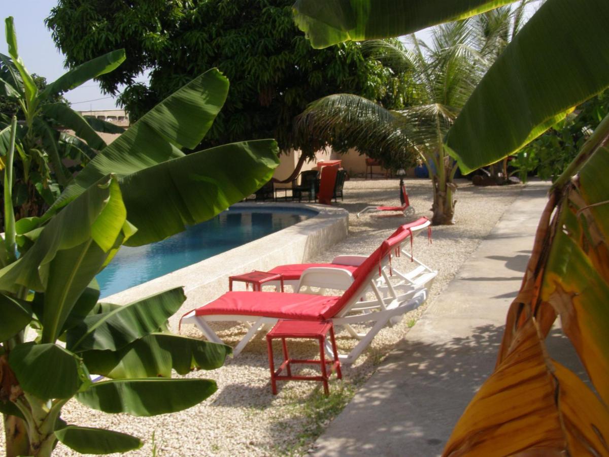 Auberge Keur Ely Ouoran Bagian luar foto